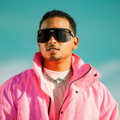 Timeline: historia de un cantante