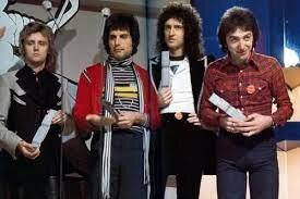 Queen at 77´s