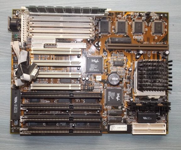 Inizio diffusione schede madri ATX