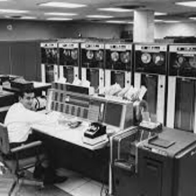 Timeline: HISTORIA DE LA INFORMATICA