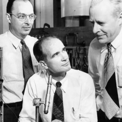 Timeline: La Tecnoloía Moderna y la Revolución Electrónica