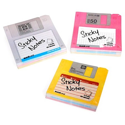 Se inventa el disquete.