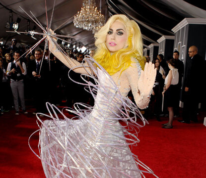 Lady Gaga - Telephone ft. Beyoncé