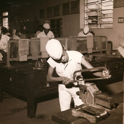 Timeline: Escolas Profissionais