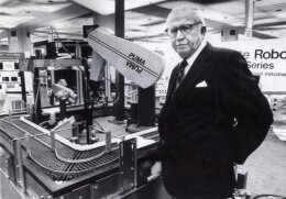 Primer Robot Industrial