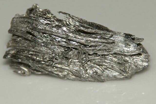 Descubrimiento del lantano.