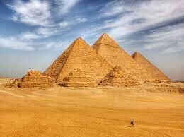 Pyramids of Giza were built