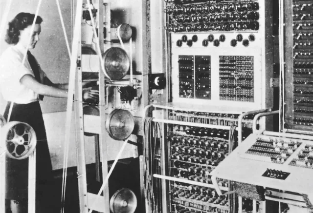 Ordenador Colossus de Alan Turing.
