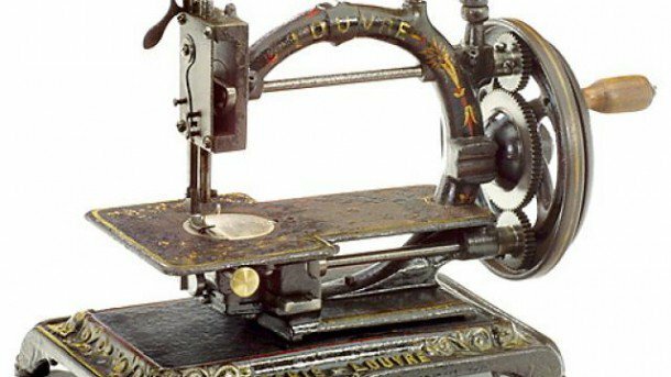Howe patento la máquina de coser