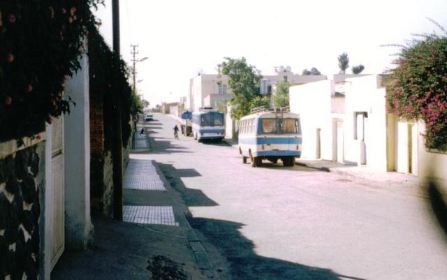 Andrea comienza a estudiar en la UVG y viaja a Eritrea.