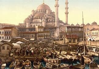 Se cambia la capital de Roma a Constantinopla