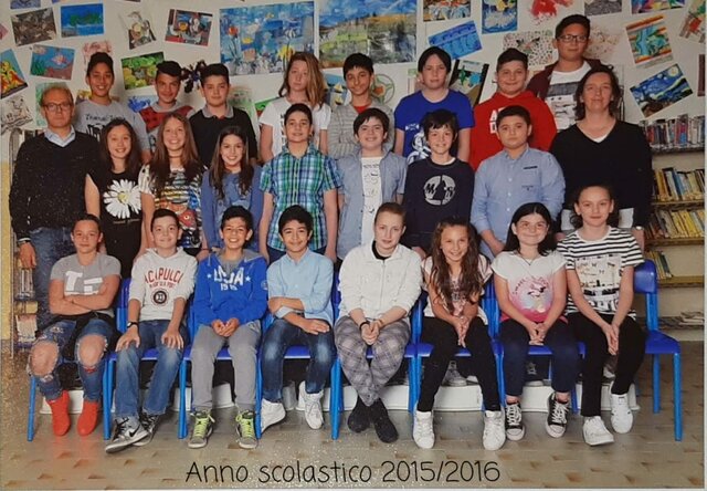 Foto di Classe Secondo Anno Scuole Medie