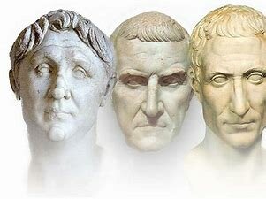 Formación del primer triunvirato