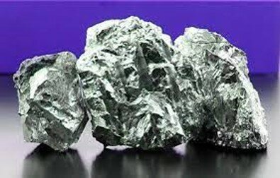 Louis Nicolas Vauquelin descubre el cromo.