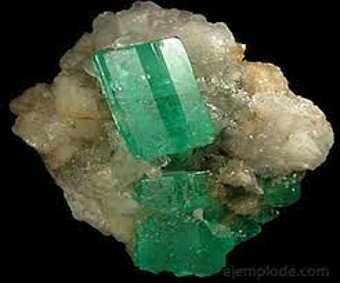 Vauquelin descubre el berilio.