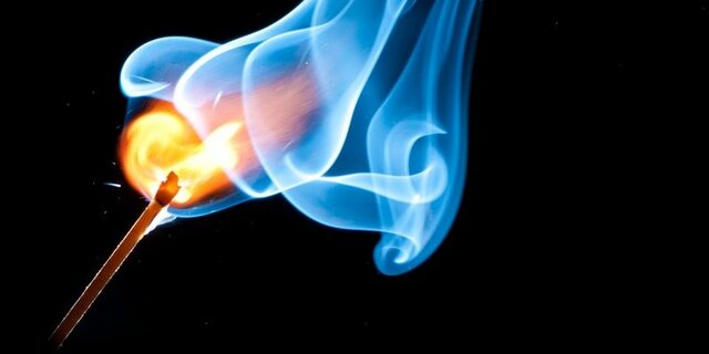 Lavoisier publica su teoría del oxígeno de la combustión