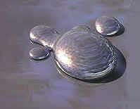 Edwin McMillan, descubrió trazas de un elemento en los neutrones bombardeados del uranio, estableció que su sustancia era el elemento n° 93. McMillan lo llamó neptunio.