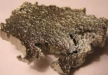 Lars Fredrick Nilson descubrió el escandio (segunda profecía de Mendeléiev ekaboro)