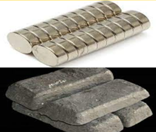 Cari Auer Welsbach, descubrió dos elementos casi idénticos, a los, que llamó praseodomio y al otro neodimio