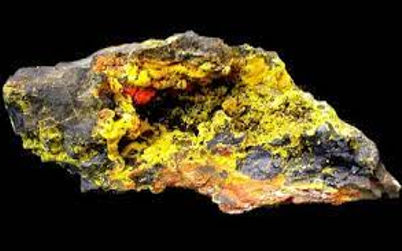 Marie Curie y Pierre Curie  descubrieron el polonio