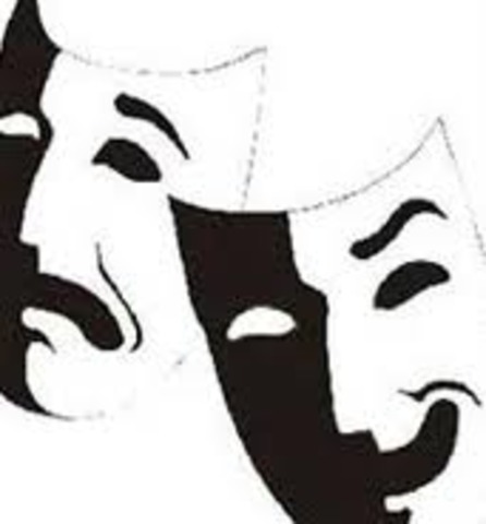 Ângelo faz sua primeira apresentação de teatro