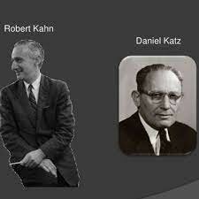 Daniel Katz, Robert Kahn y James Thompson