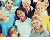 Crítica familiarización, compromiso, devolución sistemática