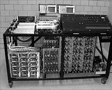 Primer ordenador mecánico