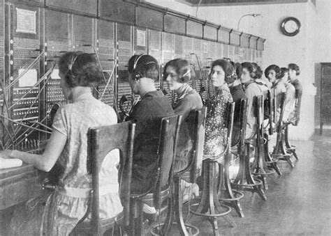 LA PRIMERA LINEA TELEFONICA