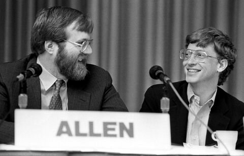 Paul Allen y Bill Gates fundan Microsoft