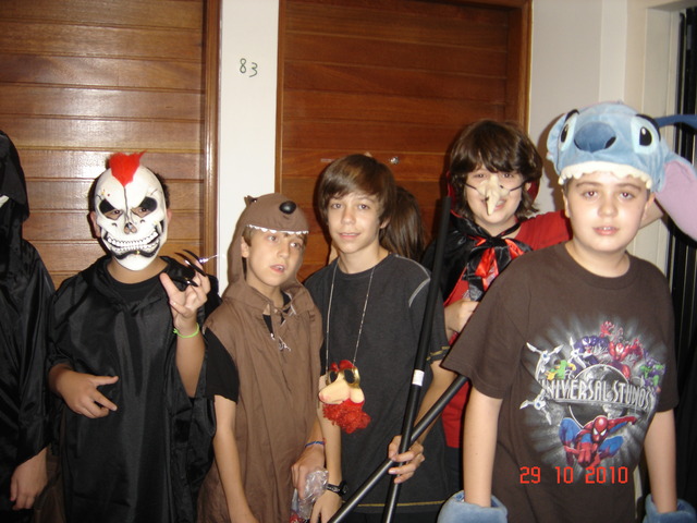 dia das bruxas(Artur e Bruno)