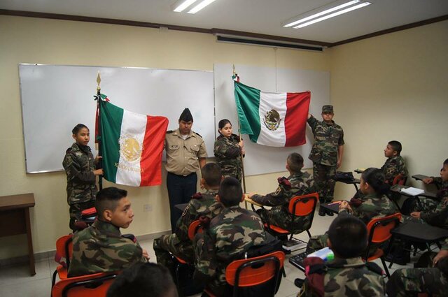 Entrada a la secundaria