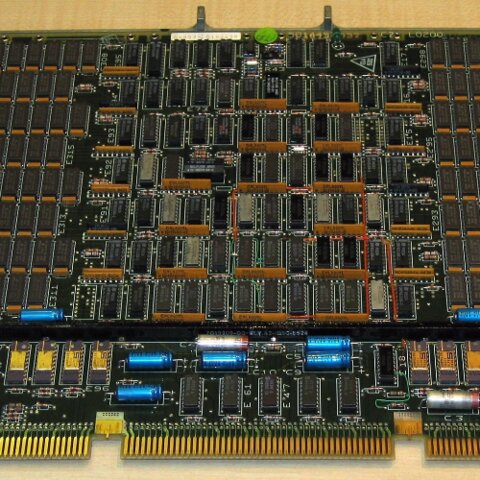 primera computadora escala, amliacion de lenguaje y memoria a base de magnetismo