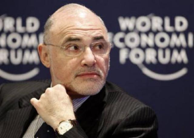 HP dumps Apotheker, hires Whitman