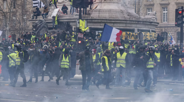 Реакция властей на движение желтых жилетов