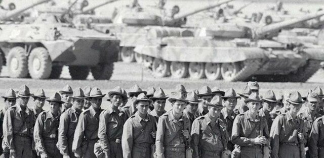 La URSS invade Afganistán