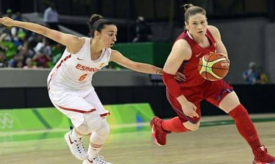 Primer juego femenino