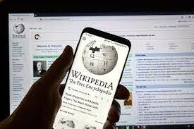 Se crea la Wikipedia.
