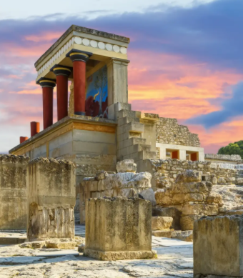 Sir Arthur Evans discovered evidence of Minoan