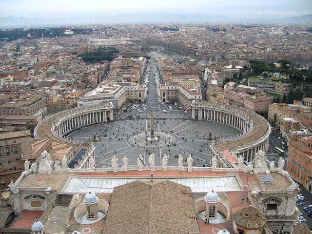Plaça de Sant Pere del Vaticà.