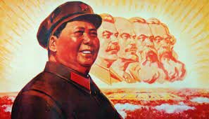 Mao Zedong realiza iniciativa económica y social, “el gran salto adelante”.