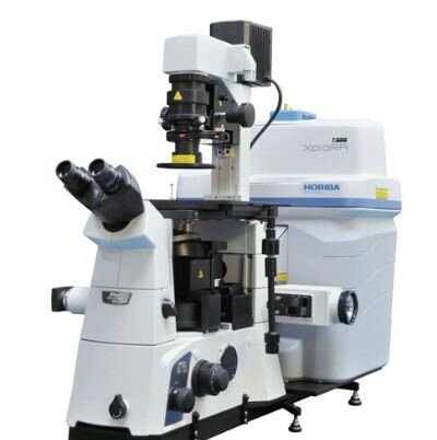 El microscopio de fuerza atómica.