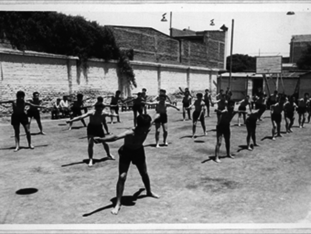 Educación Física, Pública y Laica