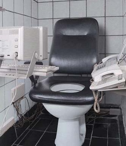 Aprendi a usar a privada!!!