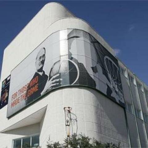 Fundación de la FIBA.