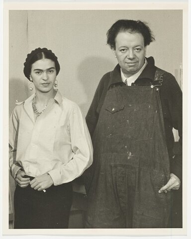 Frida divorced the muralist in 1939