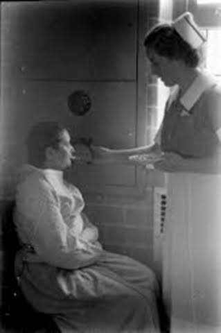 La introducción de los sedantes transforma la Enfermería de Salud Mental.