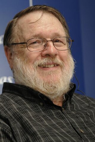 Invención del correo electrónico