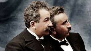 El cinematógrafo y los hmnos. Lumieré