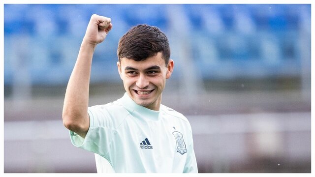 PEDRI DEBUTED WITH SPAIN